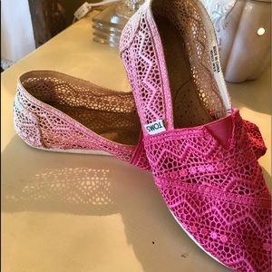 Toms  various shades of pink